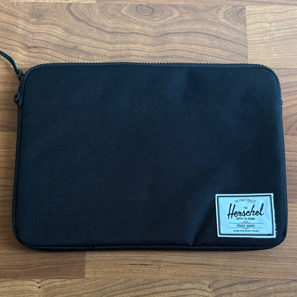 Herschel Supply Company Black 14” Sleeve